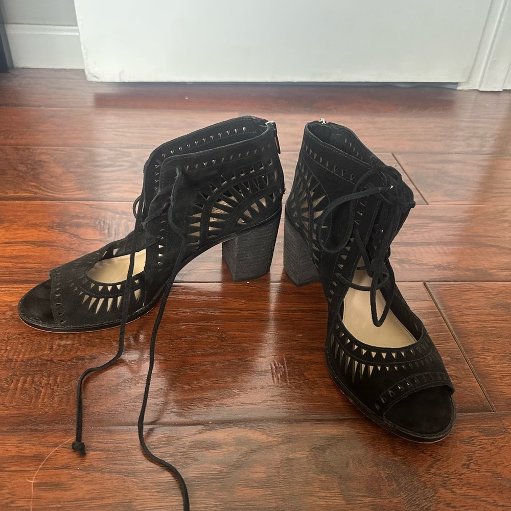 Vince Camuto Black Laser-Cut Lace-Up Peep Toe Block Heels